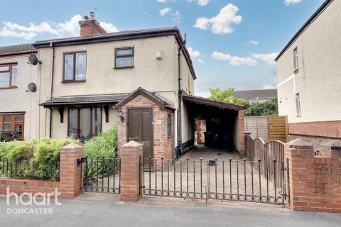 3 bedroom end of terrace house for sale, Avenue Road, Askern, Doncaster