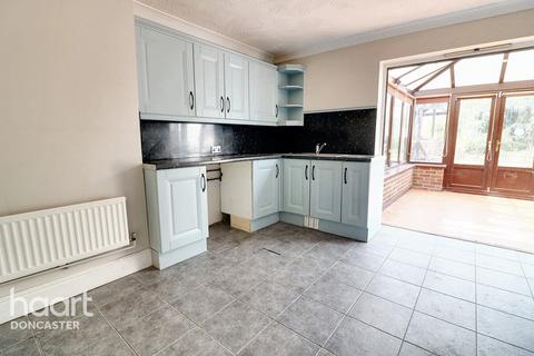 87 Avenue Road, Askern, Doncaster, DN6 0BG