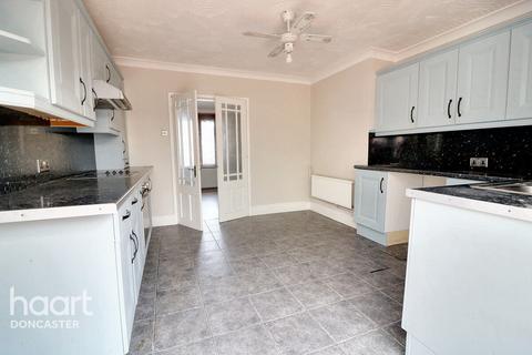 87 Avenue Road, Askern, Doncaster, DN6 0BG