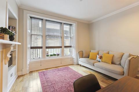 28d Murray Place, Stirling, FK8 2DD
