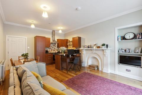 28d Murray Place, Stirling, FK8 2DD