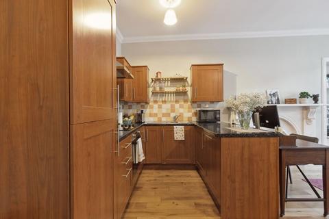 28d Murray Place, Stirling, FK8 2DD