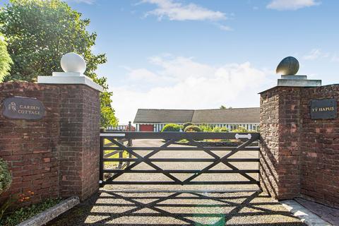 4 bedroom detached bungalow for sale, Pontypridd CF37