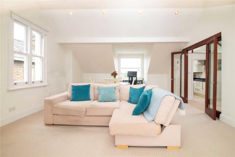 3 bedroom apartment for sale, Montague Road, Richmond, TW10