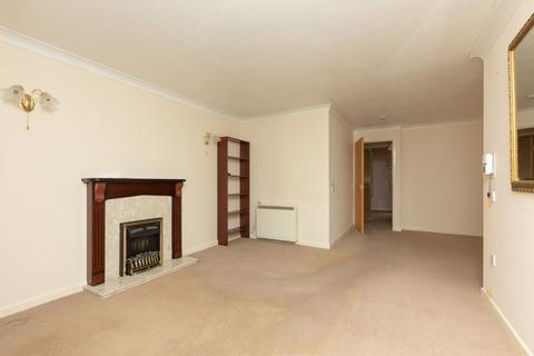 1 bedroom flat for sale, Church Court Grove, Broadstairs, CT10