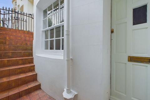 1 bedroom flat for sale, Upper Rock Gardens, Brighton, BN2 1QE