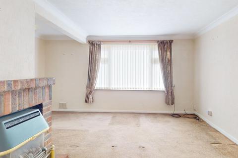 2 bedroom end of terrace house for sale, Quilters Straight, Fryerns, Basildon, Essex, SS14