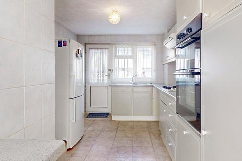 2 bedroom end of terrace house for sale, Quilters Straight, Fryerns, Basildon, Essex, SS14