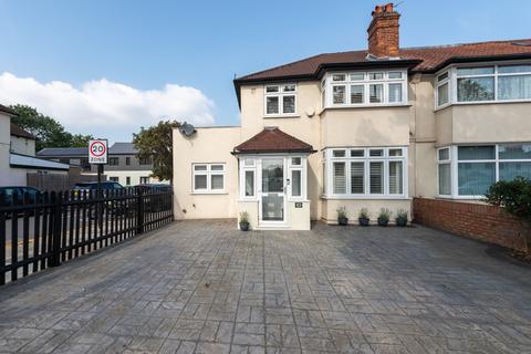 4 bedroom semi-detached house for sale, Avery Hill Road, Eltham SE9