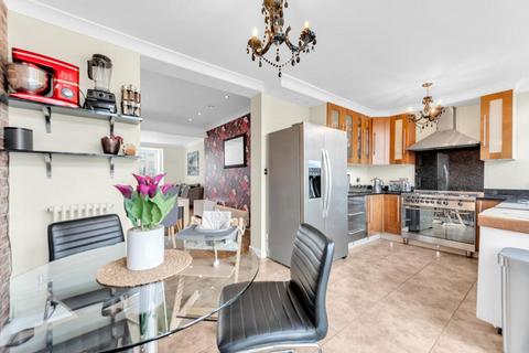 4 bedroom detached house for sale, Avery Hill Road, London SE9