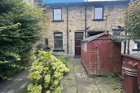 2 bedroom terraced house to rent, George Street, Hipperholme