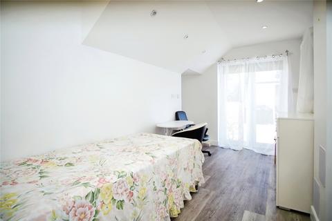 5 Masefield Close, Erith, DA8 2DG