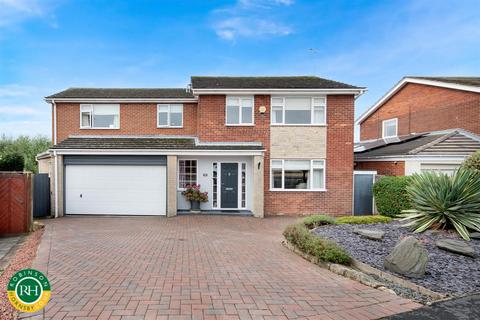 4 bedroom detached house for sale, Lancaster Close, Tickhill, Doncaster