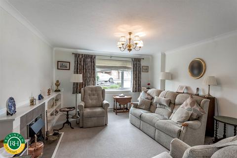 4 bedroom detached house for sale, Lancaster Close, Tickhill, Doncaster