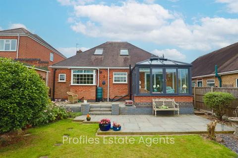 3 bedroom detached bungalow for sale, Eastwoods Road, Hinckley