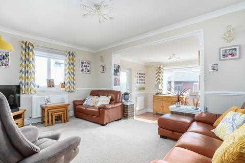 2 bedroom bungalow for sale, Cissbury Crescent, Saltdean Brighton, East Sussex, BN2