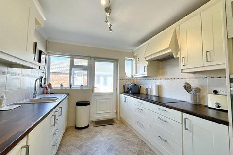 3 bedroom semi-detached bungalow for sale, Watts Road, Farnborough