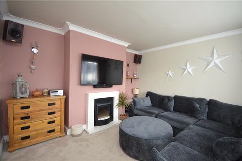 3 bedroom semi-detached house for sale, Bracken Grove, Mirfield, West Yorkshire, WF14