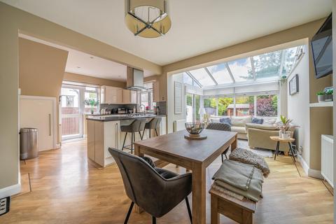 28 Pine Avenue, West Wickham, BR4 0LW