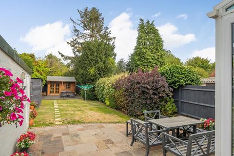 28 Pine Avenue, West Wickham, BR4 0LW