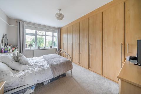 28 Pine Avenue, West Wickham, BR4 0LW