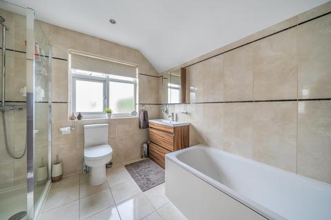 28 Pine Avenue, West Wickham, BR4 0LW