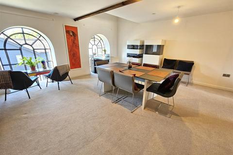 3 bedroom apartment for sale, Heritage Park, Tavistock