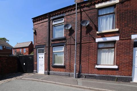 2 bedroom end of terrace house to rent, Syddall Street, St. Helens, WA10