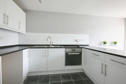 3 bedroom terraced house to rent, Davenport Row, Halton Lodge, WA7