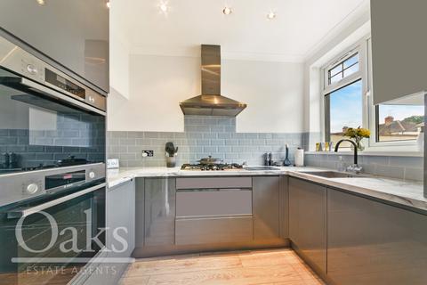 28 Parry Road, London, SE25 6RJ