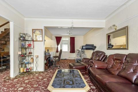 3 bedroom house for sale, Latymer Road, London, N9