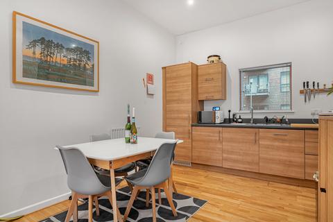2 bedroom apartment for sale, Dalston Lane, London, E8