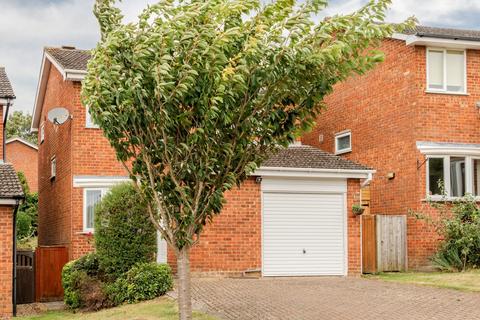 3 bedroom detached house for sale, Chiltern Park Avenue, Berkhamsted, Hertfordshire HP4