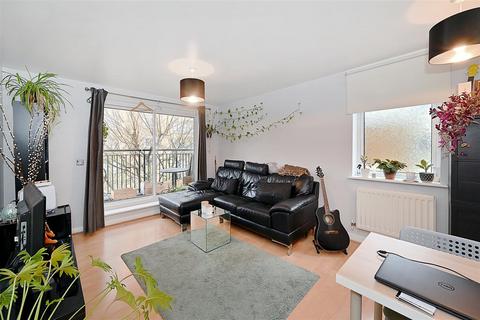 2 bedroom apartment for sale, Bridge Court, Newport Avenue, London, E14