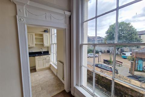 2 bedroom flat for sale, Market Street, Tavistock