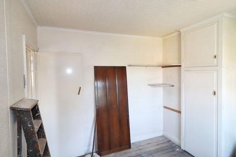 3 bedroom end of terrace house for sale, 48 Westbury Place North, Leeds, West Yorkshire, LS10 3DE