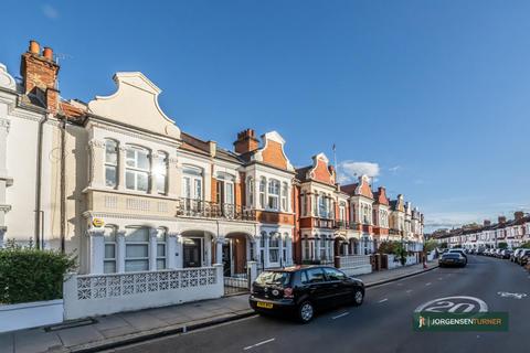 3 bedroom flat for sale, Pennard Road, Shepherd's Bush, London, W12 8DS