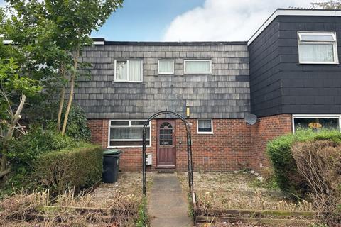 37 Milhoo Court, Waltham Abbey, EN9 3DW