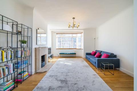 3 bedroom apartment to rent, Cleveland Road, W13 0HF