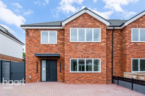 5 bedroom semi-detached house for sale, Dorset Way, UXBRIDGE