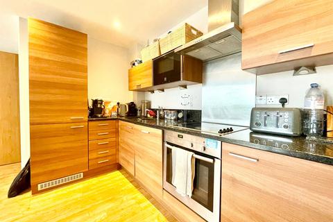 1 bedroom apartment to rent, Merchants Place, Reading, Berkshire, RG1