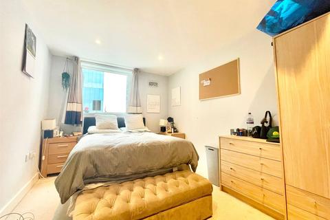 1 bedroom apartment to rent, Merchants Place, Reading, Berkshire, RG1