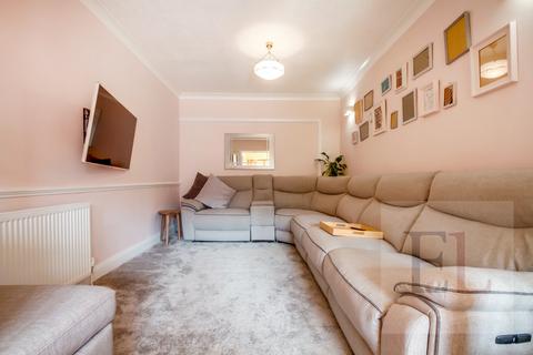 3 bedroom semi-detached house for sale, Conway Crescent, Greenford UB6