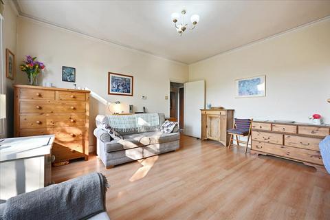 Studio for sale, Eaton Rise, Ealing, London, W5