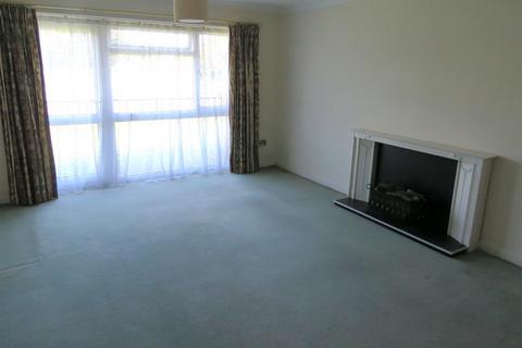 2 bedroom apartment to rent, Station Road, New Milton