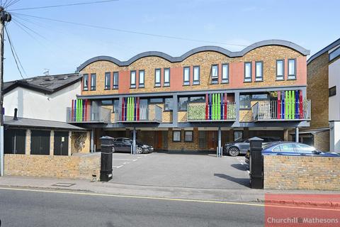 3 bedroom terraced house for sale, Vale Road, Bushey, WD23