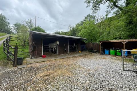 House for sale, Stables and Approx 5 acres of land Pontyrhyl, Bridgend CF32 8EJ