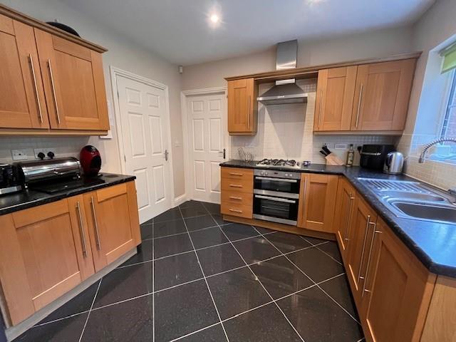 Dining kitchen