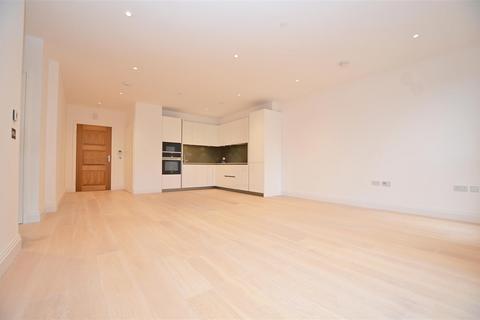 2 bedroom apartment to rent, Pinewood Gardens, Teddington