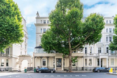 2 bedroom flat for sale, Queens Gate, South Kensington, London, SW7